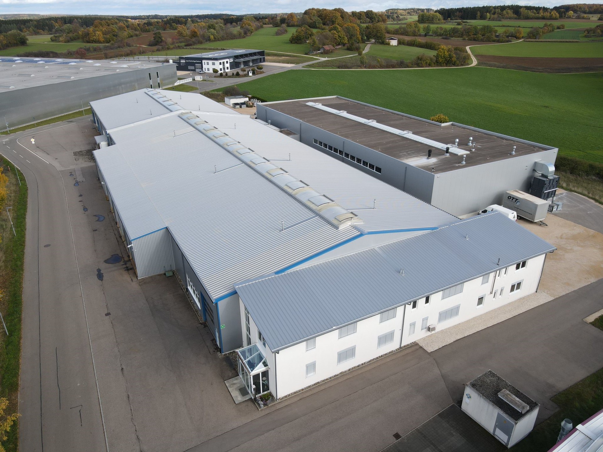 Produktionshalle mit Pulverbeschichtung 2019